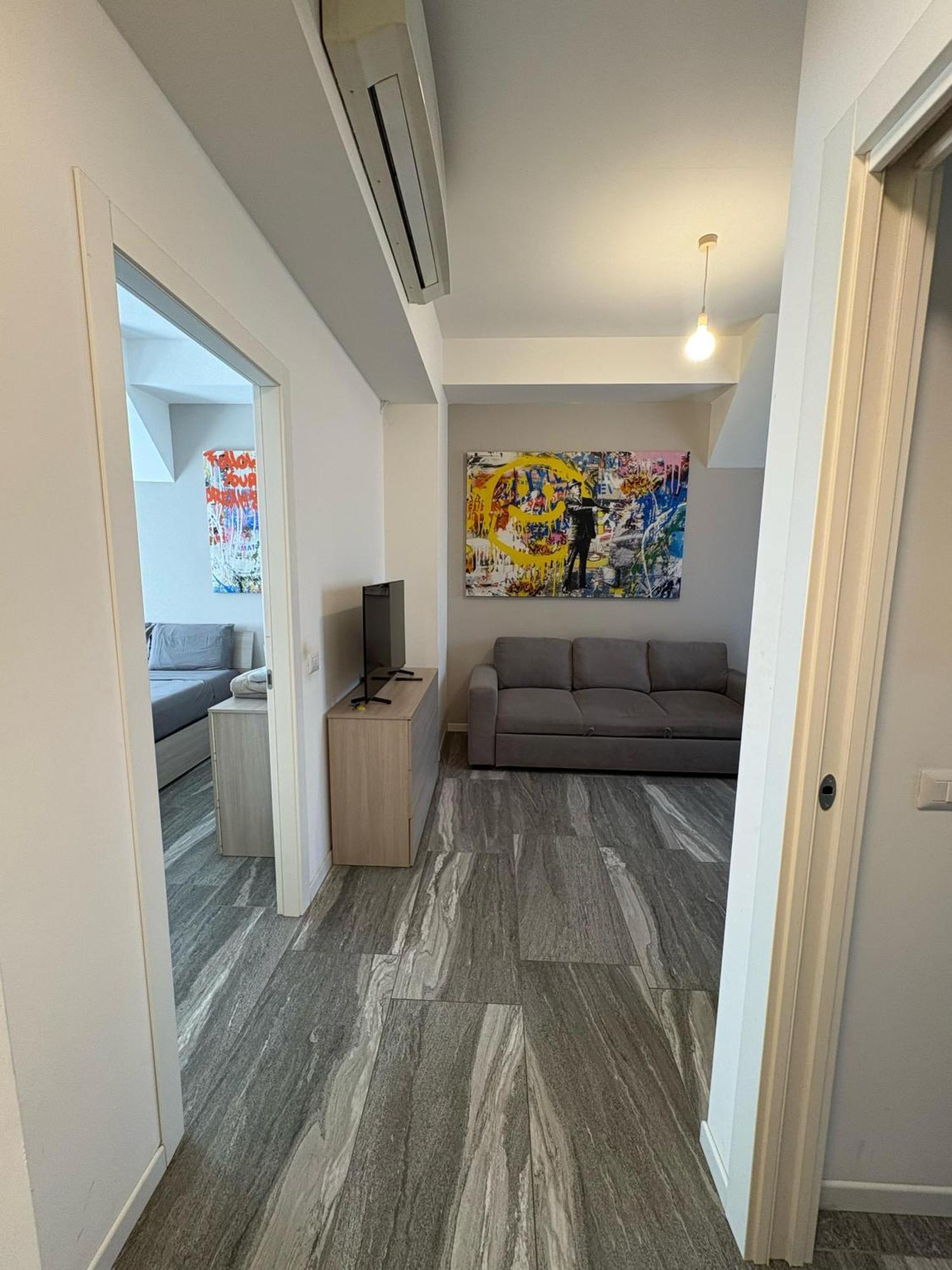 Essential Apartment Сесто-Сан-Джованни Экстерьер фото