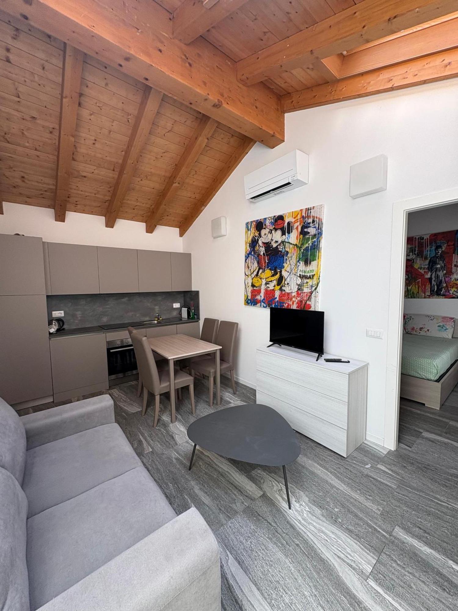 Essential Apartment Сесто-Сан-Джованни Экстерьер фото